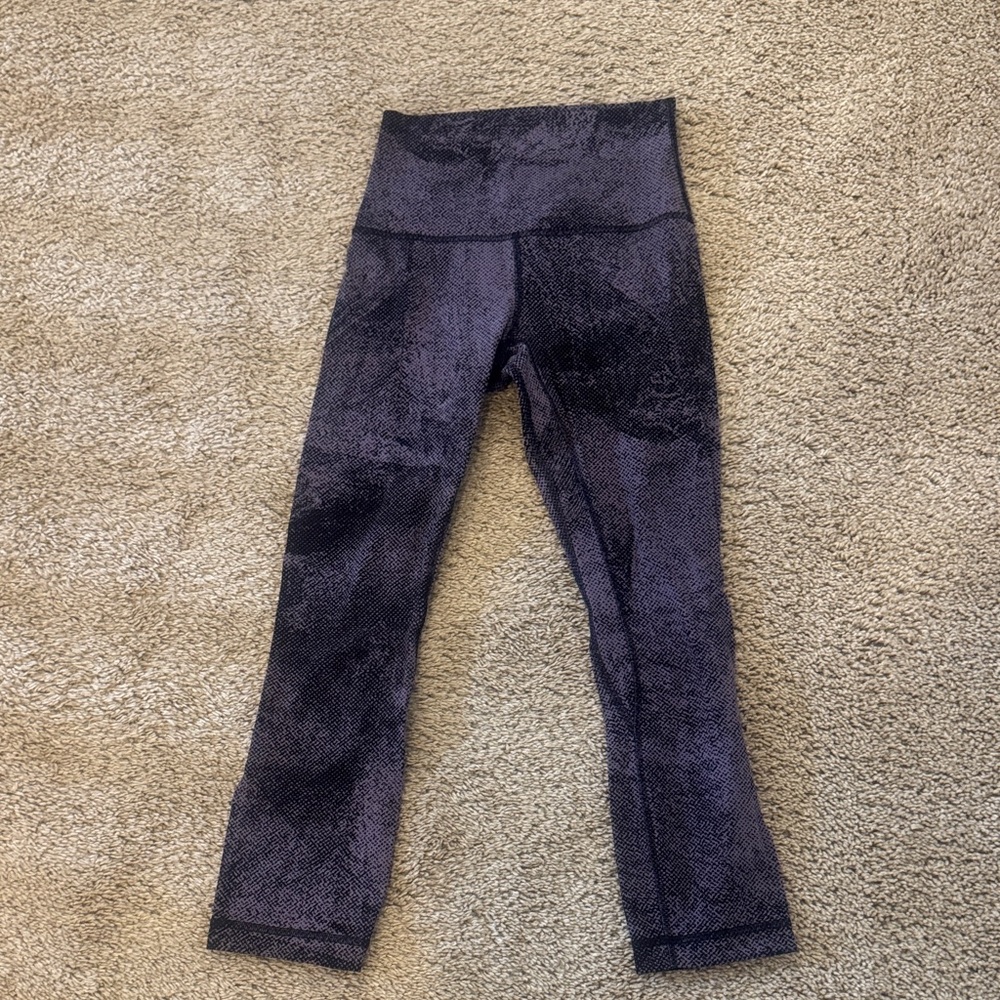 Lululemon, Size 2, Cropped Purple Leggings